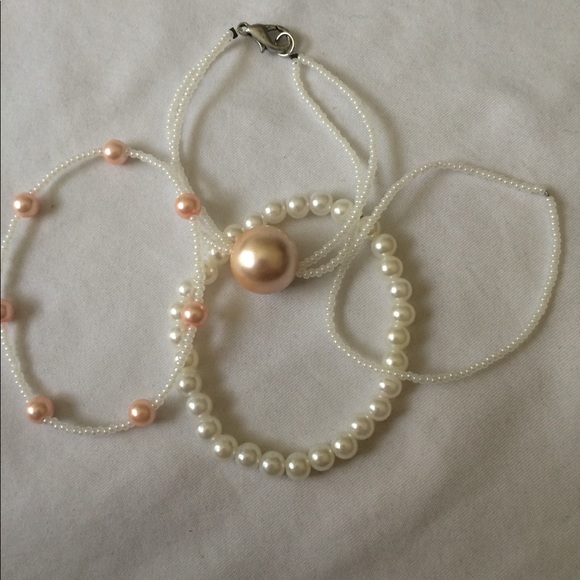 White and Pink Pearl Bracelet Set - Picture 3 of 3